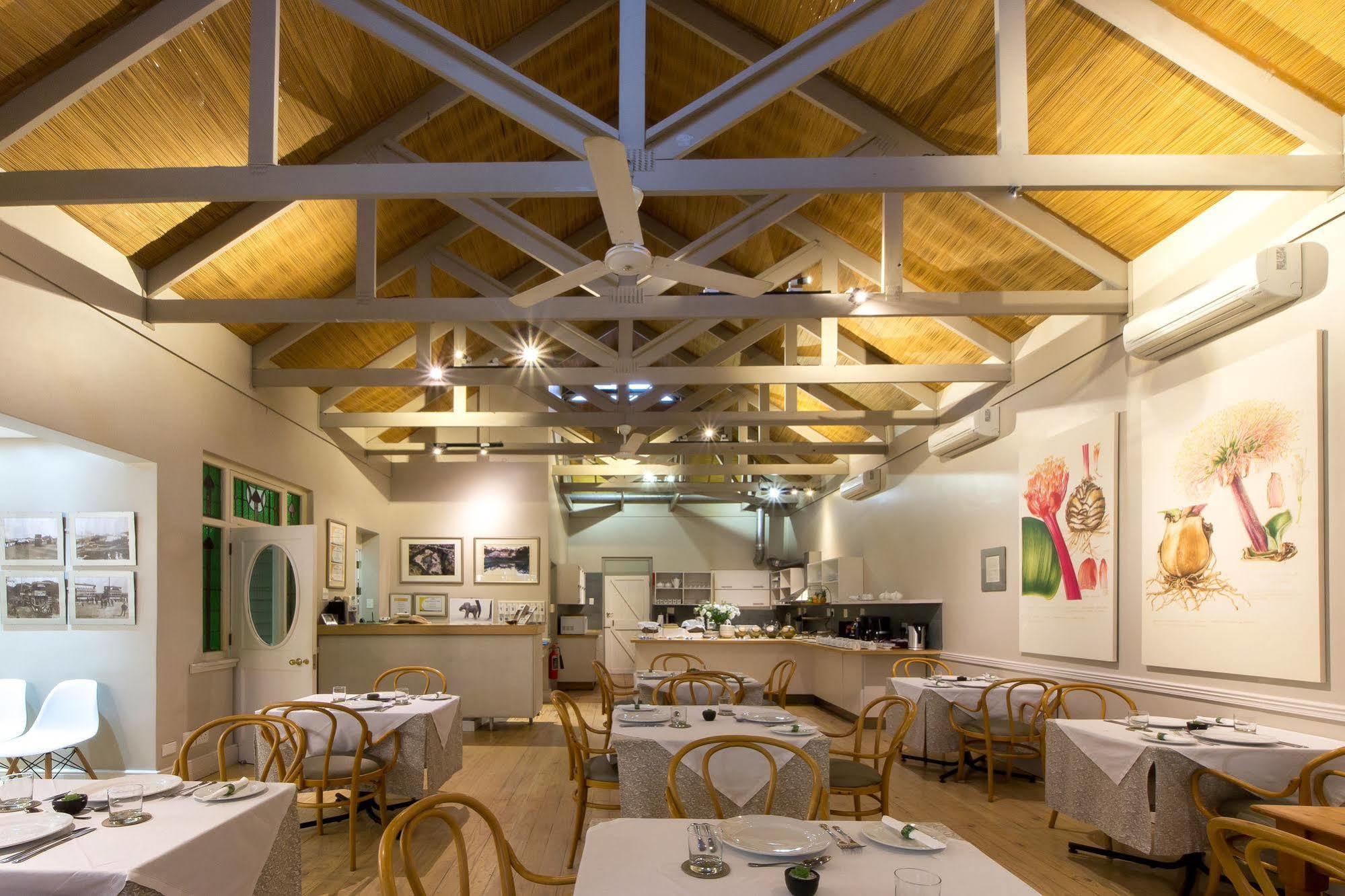 Quarry Lake Inn East London Buitenkant foto