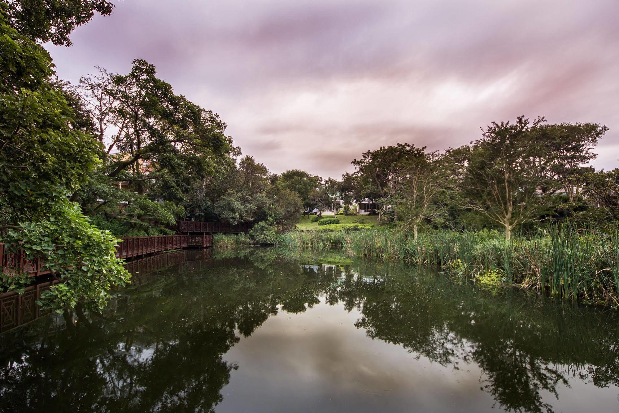 Quarry Lake Inn East London Buitenkant foto